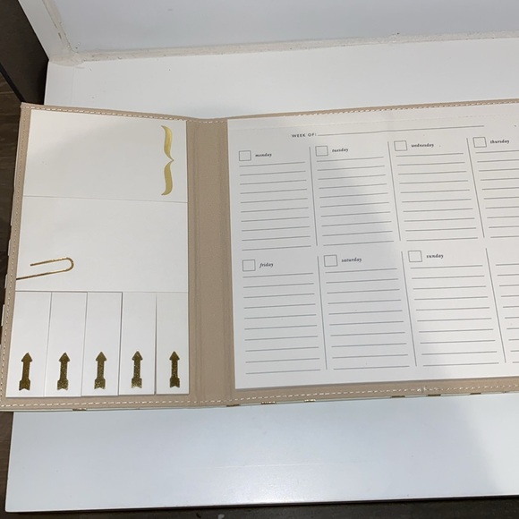 NWT Kate Spade Desktop Weekly Calendar and Folio in Flamingo Dot - Picture 6 of 7